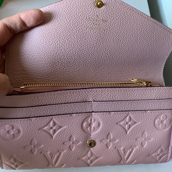 Louis Vuitton Wallet - Picture 2 of 10